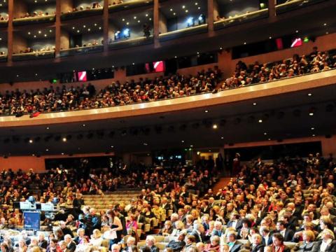 Crowd for Opera Junior New Year concert